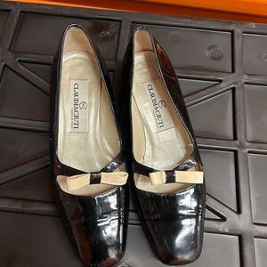Claudia Ciuti Black and Cream Women's Loafers